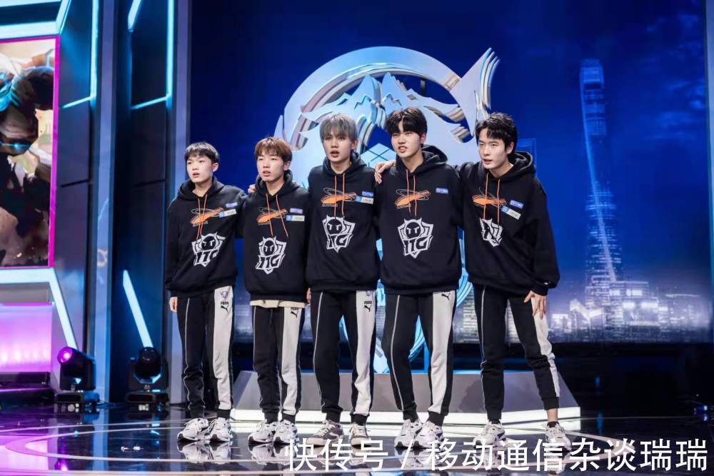 更讽刺的是 更讽刺的是