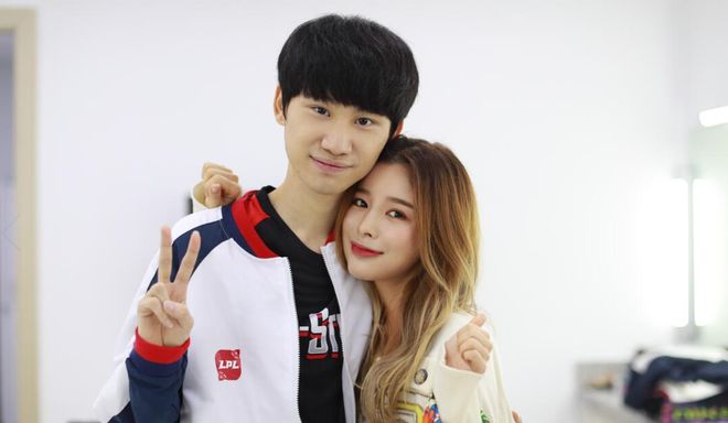 接球还是扣 接球还是扣