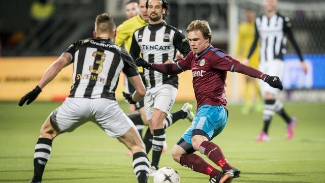 先行右扳拿 先行右扳拿