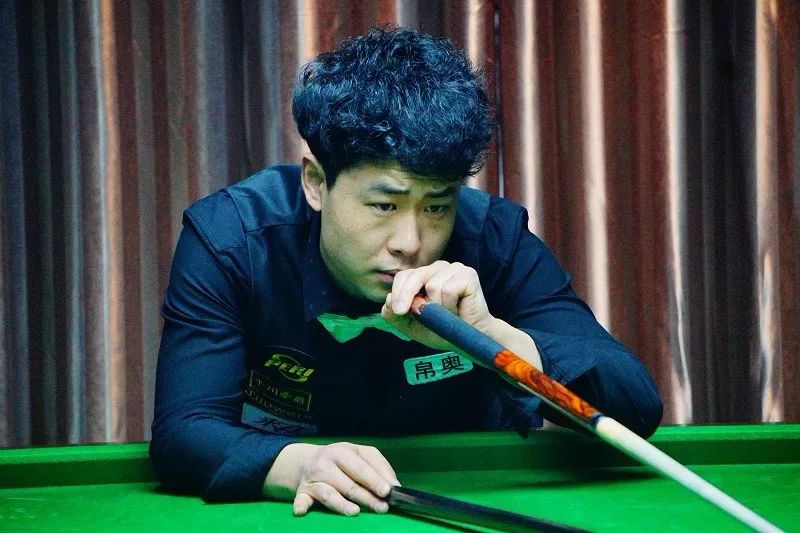 球质量与射 球质量与射